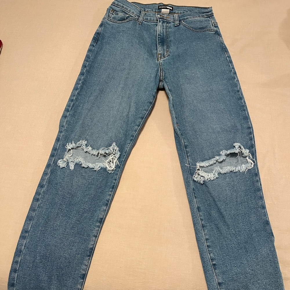 NEW Fashion Nova Boyfriend Jeans